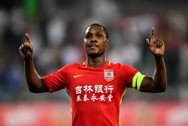 曼联新援伊哈洛战术,伊哈洛禁区抽射