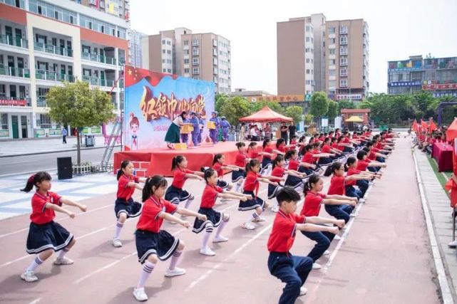 河镇中心小学少年先锋队入队仪式,思源实验学校少先队入队仪式