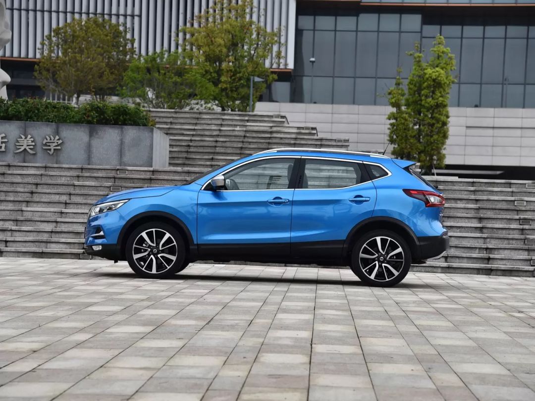 空间动力性价比高的轿车,空间大动力强更省油第三代哈弗h6