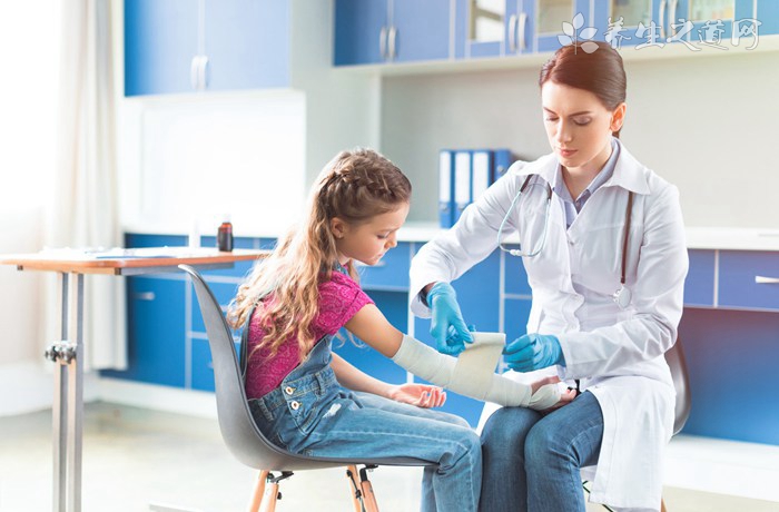 踢足球对身体有什么好处,踢足球有什么好处