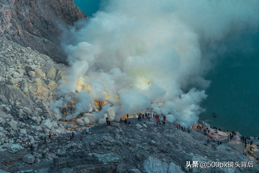蓝火，是游客追逐和观赏对象；而硫磺矿，更是矿工赖以生存的物品