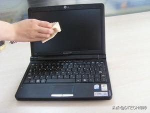 电脑显示器脏了怎么清理,电脑屏幕脏了用什么擦最好