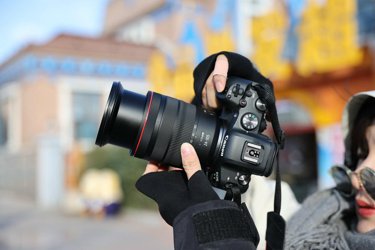 高速高画质专业表现EOSR6满足多种拍摄需求