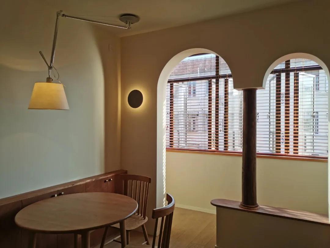 从180㎡搬到45㎡，三口之家越住越小，女儿却说现在最好