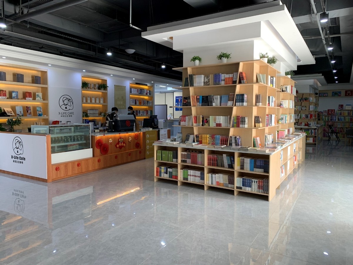 遇到麻烦事不用专门跑一趟!在这里,出门遛个弯就能反映问题