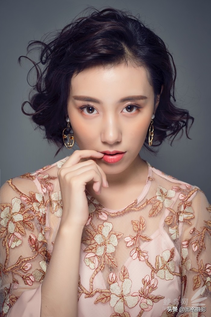 亮腹肌看迅丽神牛迅丽TT350F富士系统热靴闪光灯实拍体验