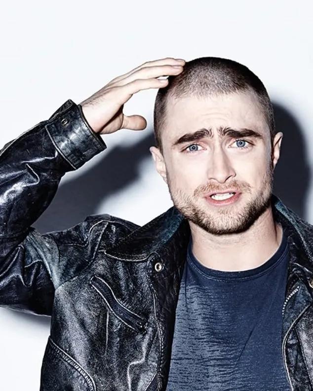 还这么年轻，这神颜小花神颜小生怎么越长越残了…