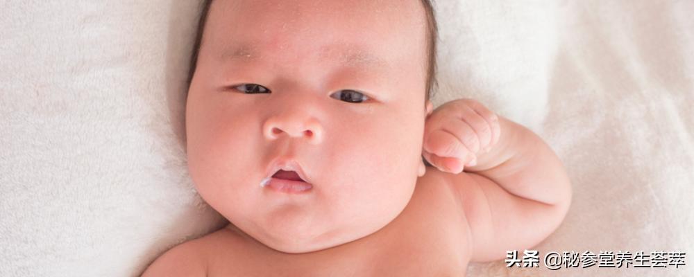 出生七天的宝宝打嗝吐奶怎么缓解,新生儿吐奶后打嗝怎么缓解