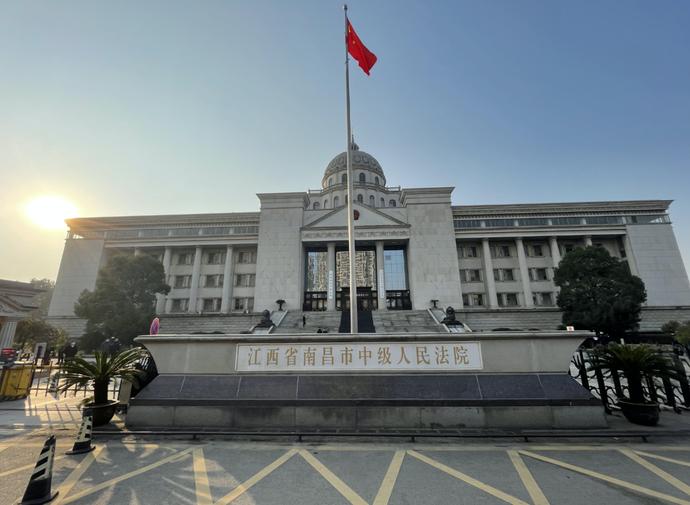 劳荣枝890分钟庭审细节：看到被肢解照片撇头尖叫