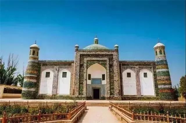 新疆喀什到巴基斯坦需要怎么过去,喀什通巴基斯坦公路