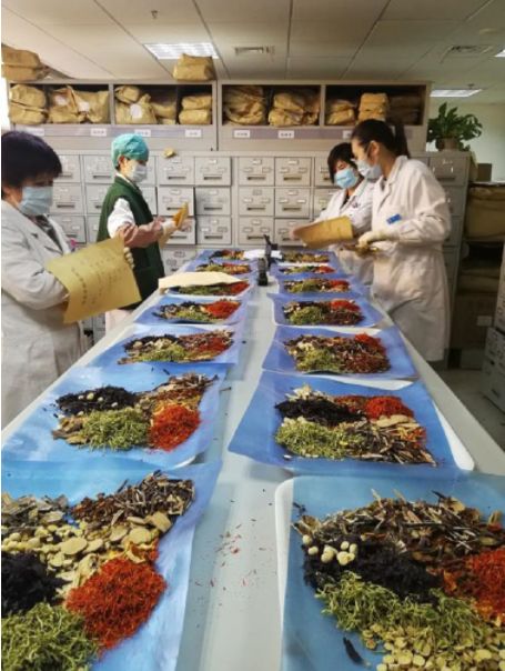 致敬坚守在抗疫一线的医务工作者,抗击疫情坚守在一线的妇幼人