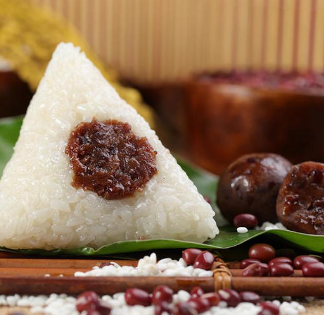 外国人吃粽子就是不按常理出牌,韩国日本的粽子吃法