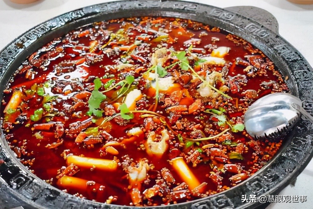 《侯海洋基层风云》中肥肠火锅鱼发生的故事