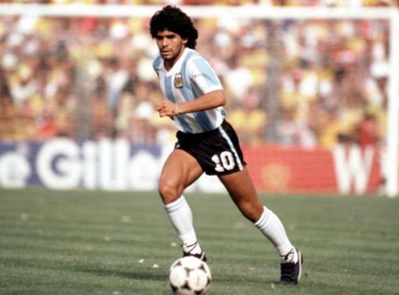 1987年,*小平邓**邀马拉多纳来中国被索天价出场费,这是怎么回事?