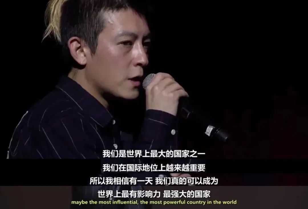 国潮在外国街头,国潮捡垃圾小孩图片