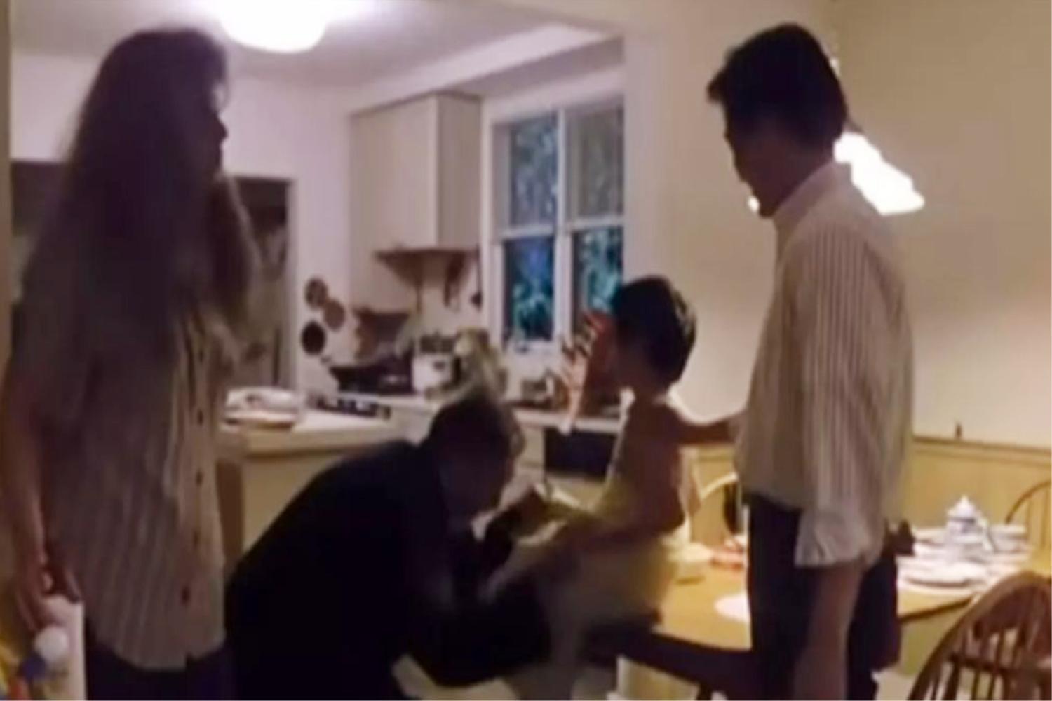 3岁孩子调皮不受管教怎么办,3岁前不能制止孩子的行为