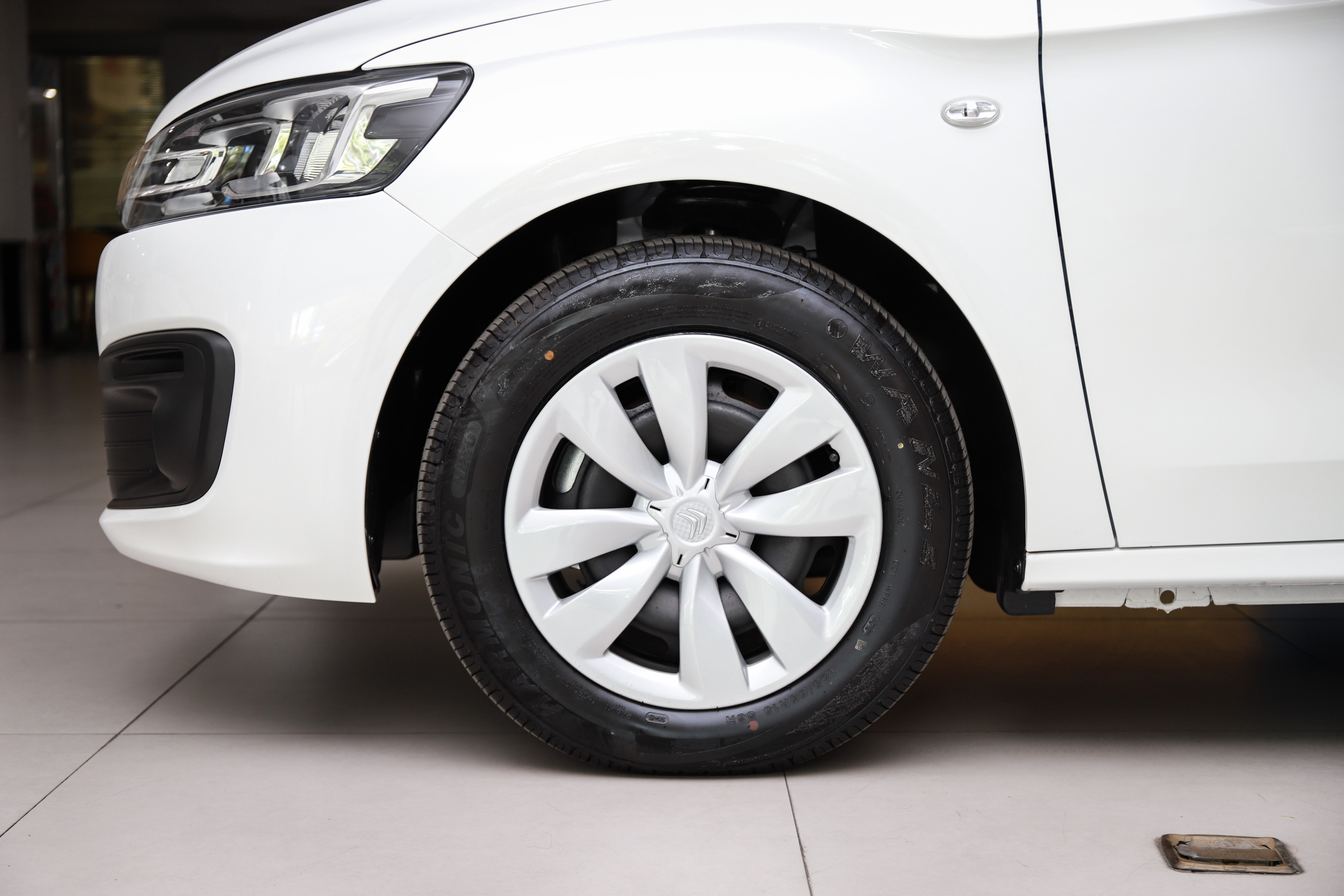 最便宜的新款爱丽舍,家用飞度和爱丽舍哪个好