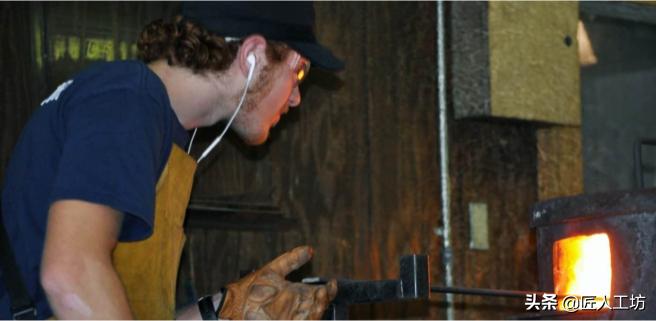 美国刀具学院,世界第一大马士革刀