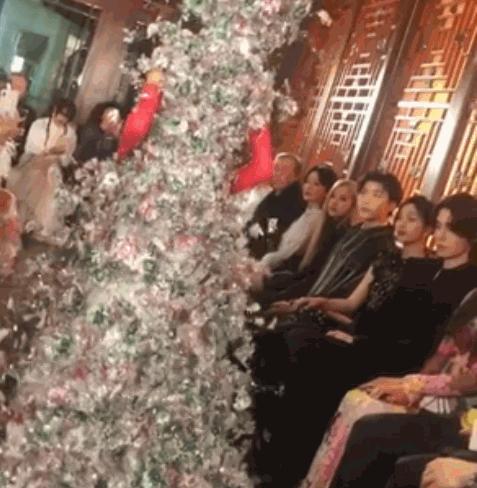 Valentino第一次中国办高定秀，张艺兴来捧场，杜鹃压轴气质绝了