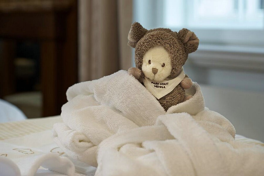 三亚酒店推荐最全攻略一览,三亚离市区近的酒店推荐