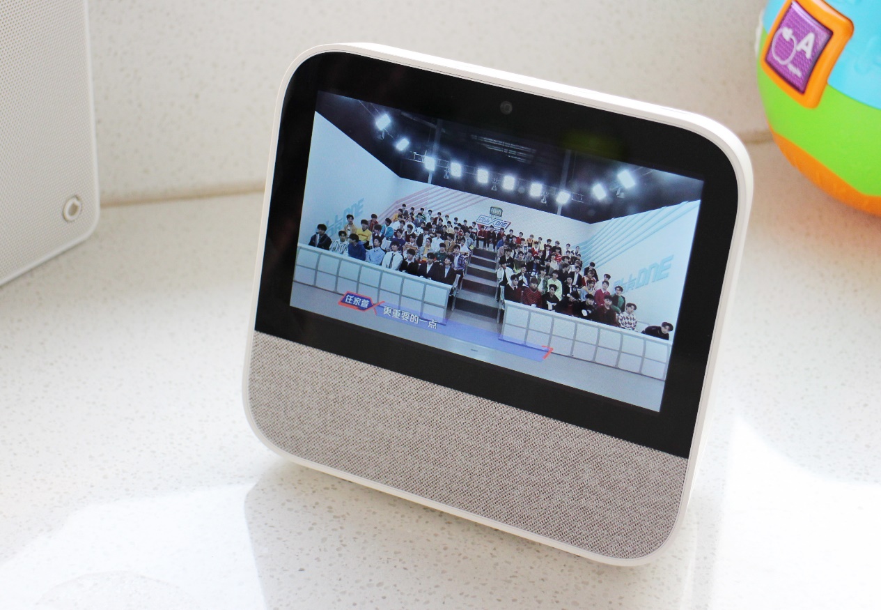 天猫精灵ccl智能音箱和致敬版,天猫精灵cc7e智能音箱