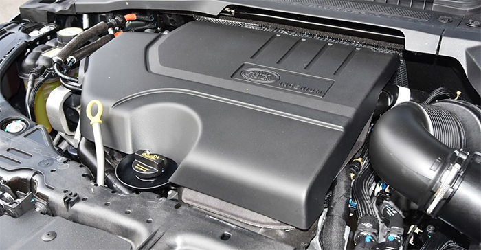 全系2.0t+8at,路虎揽胜极光l2024款对比揽胜运动