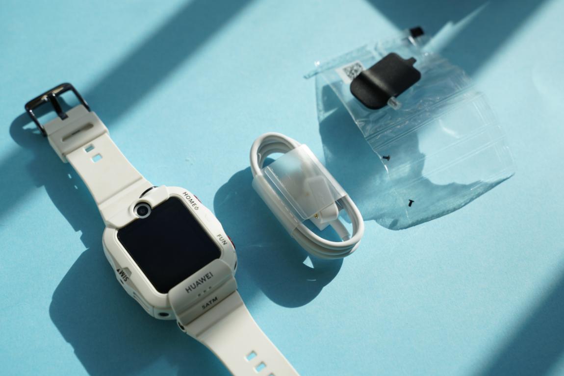 华为4x儿童手表和小天才z7哪个好,华为电话手表4x和小天才z6哪个好