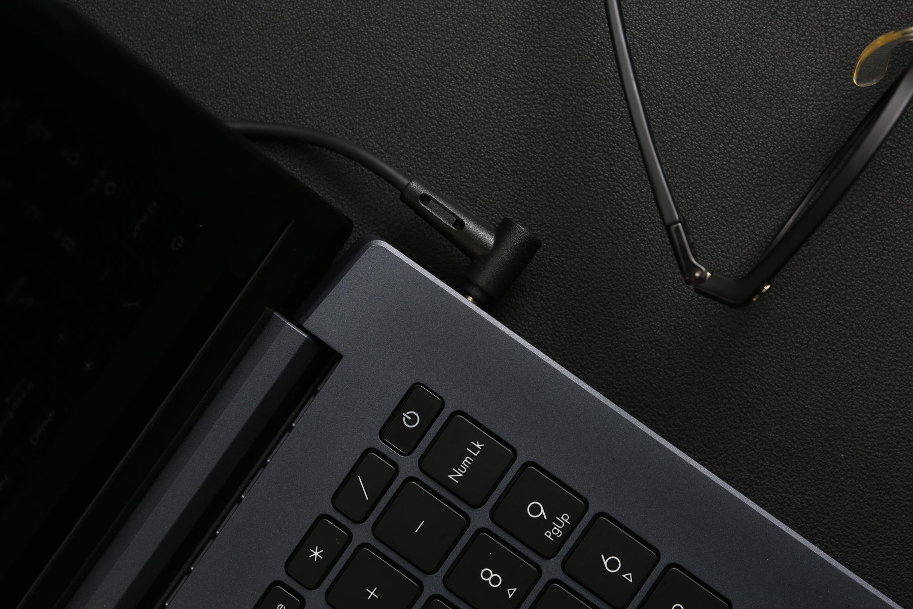 华硕无畏pro15锐龙版测评,华硕无畏pro15锐龙版4060测评