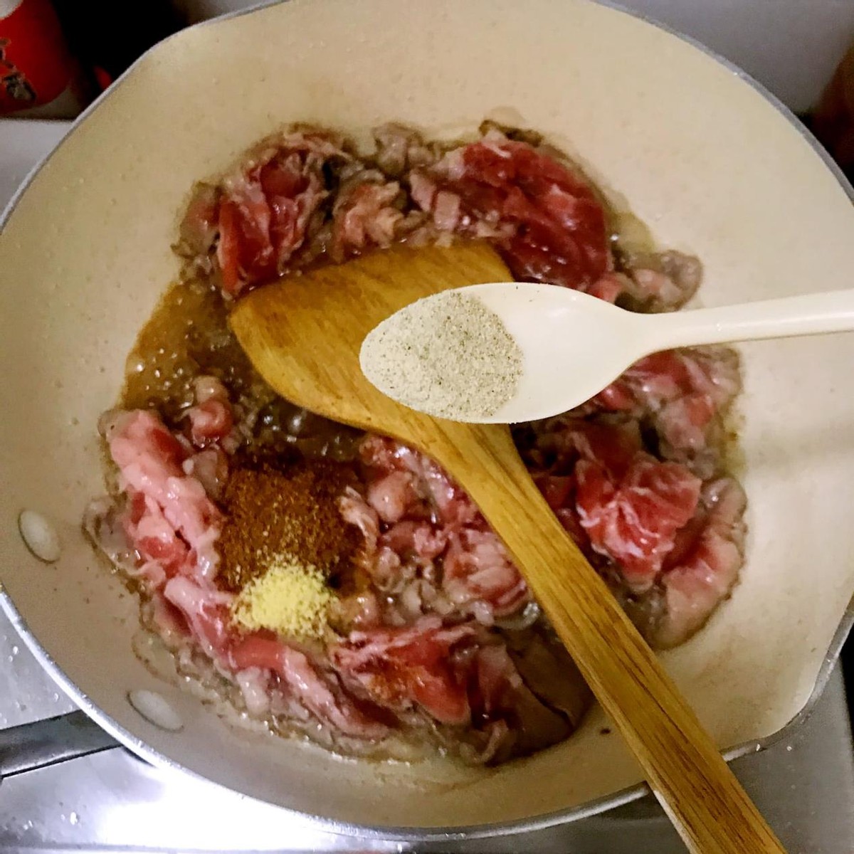 学做大葱炒羊肉,大葱羊肉炒什么好吃又简单