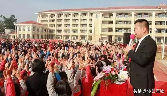 马銮湾对比海沧生活区,海沧马銮湾和临港新城