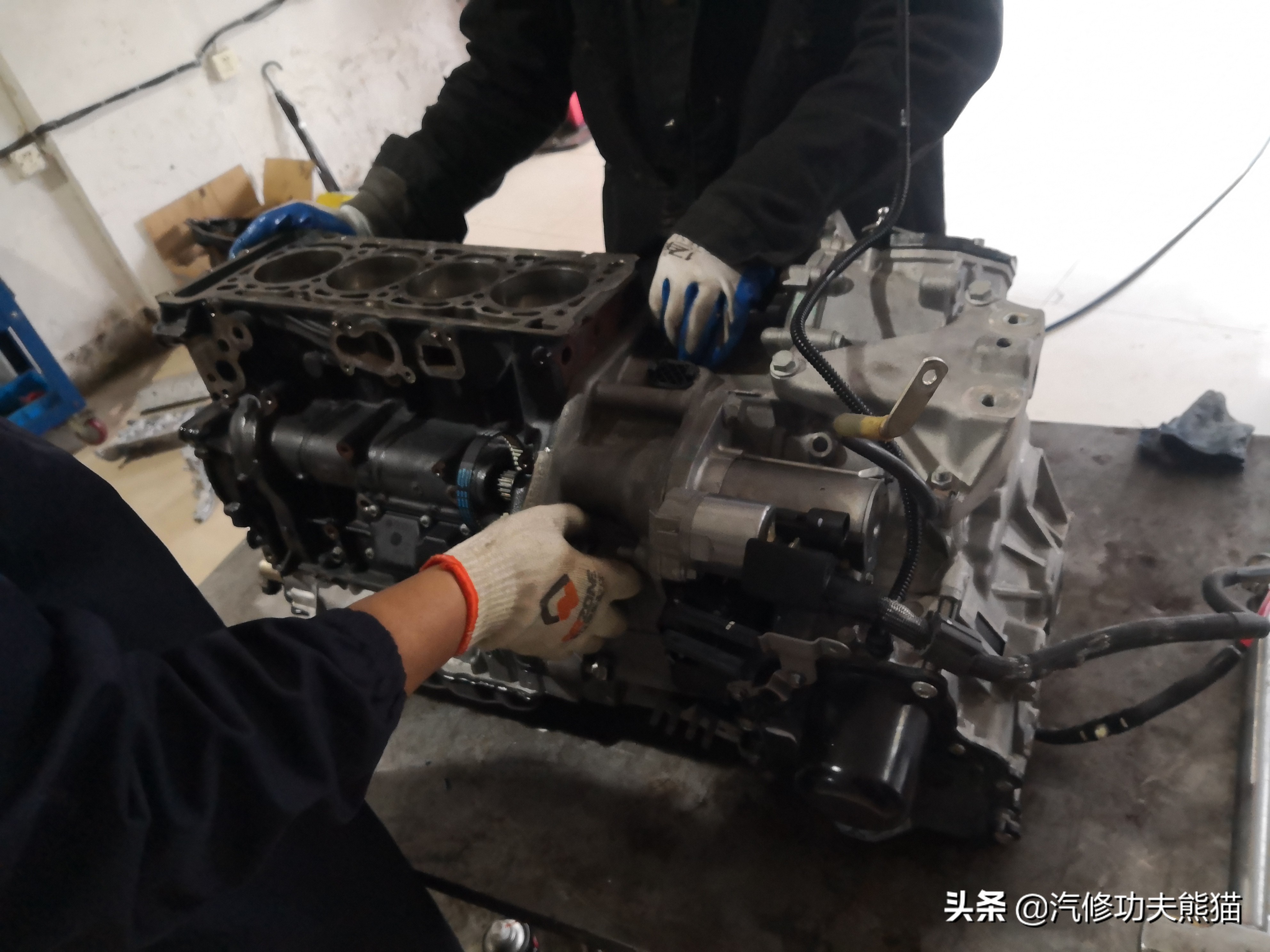 dsg双离合起步抖动有异响,大众帕萨特3.0v6发动机烧机油