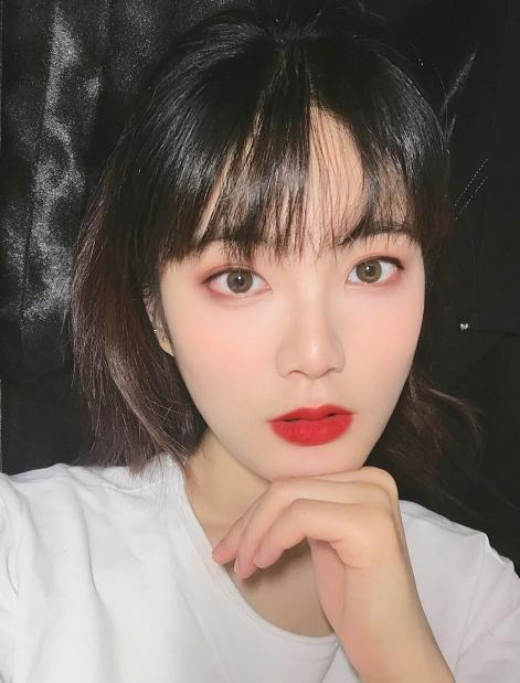 雅诗兰黛333和mac316哪个适合黄皮,雅诗兰黛和mac口红哪个好