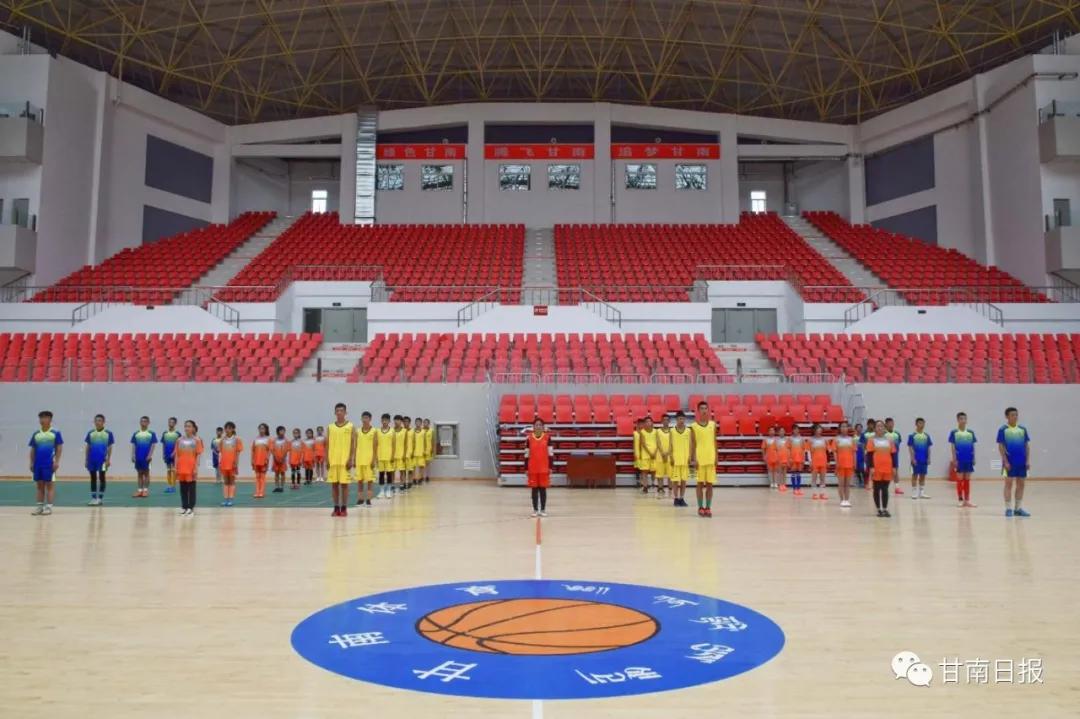 奔跑吧！少年！我州青少年暑期足球篮球训练营开营