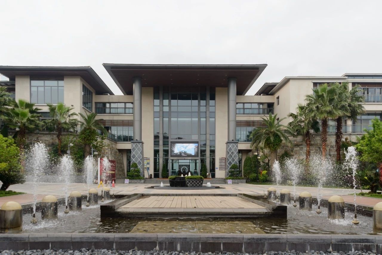 广州最值得泡温泉的地方,国内最好的避暑泡温泉的地方