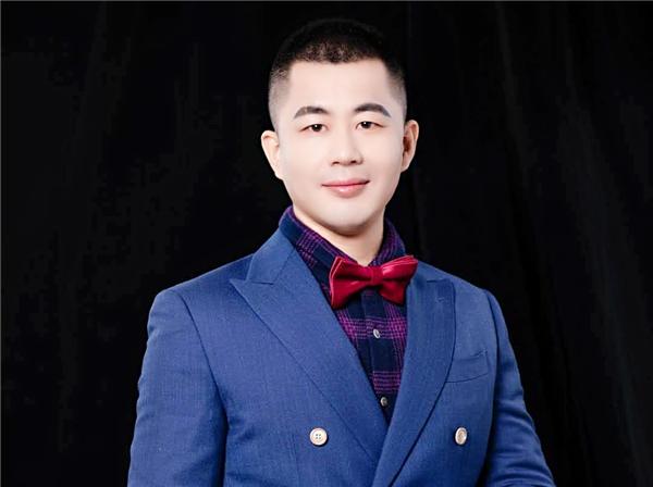 娑涘摜闈掑矝澶уЖ鐩存挱,闈掑矝娑涘摜鐩存挱甯﹁揣