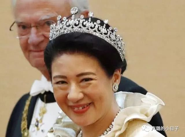 英国女王戴的超级超级珍贵的王冠,各国女王加冕皇冠图片