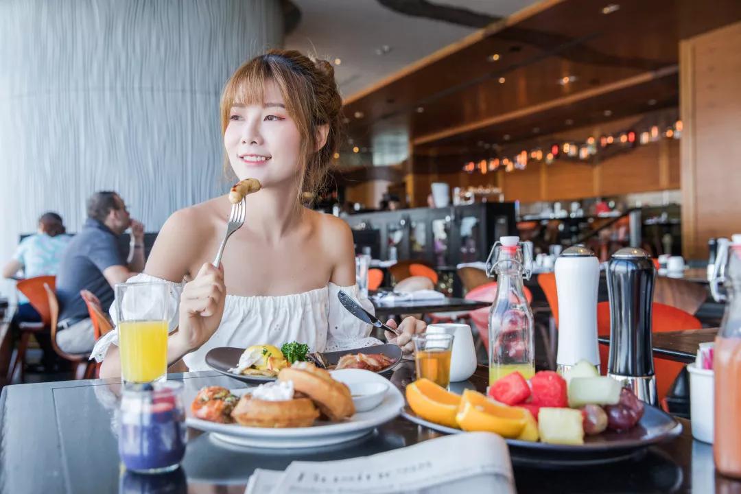 住进香港“最骚气”的酒店：香港W酒店