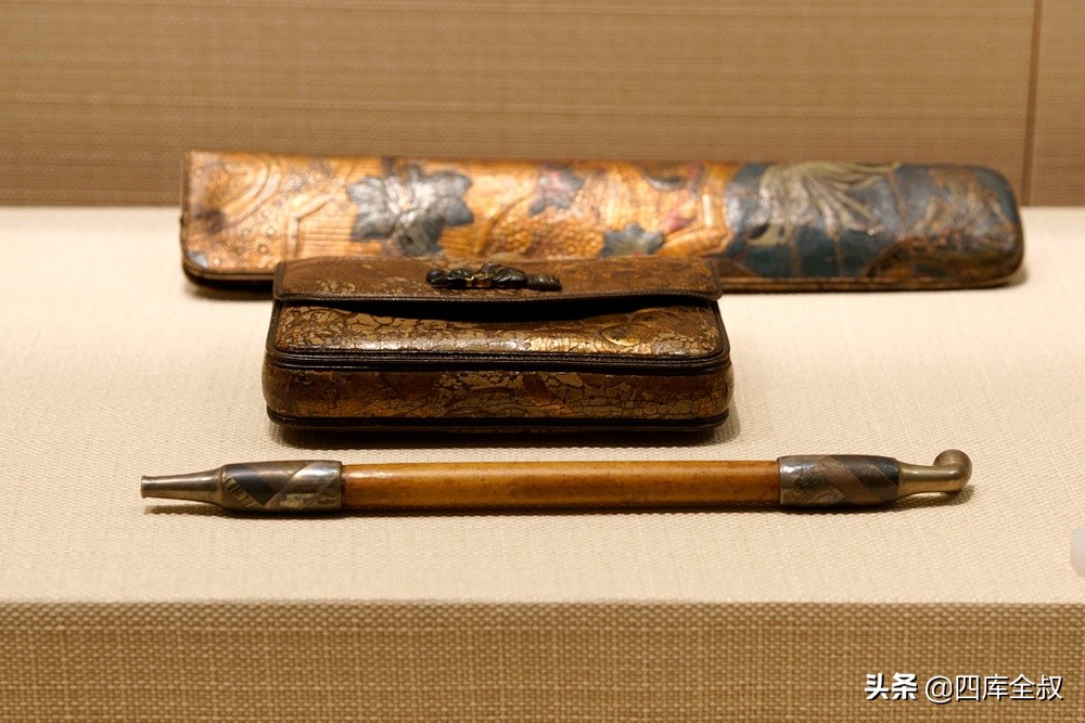 日本江户时代上层社会的冠饰风格,18世纪日本江户盛行配饰