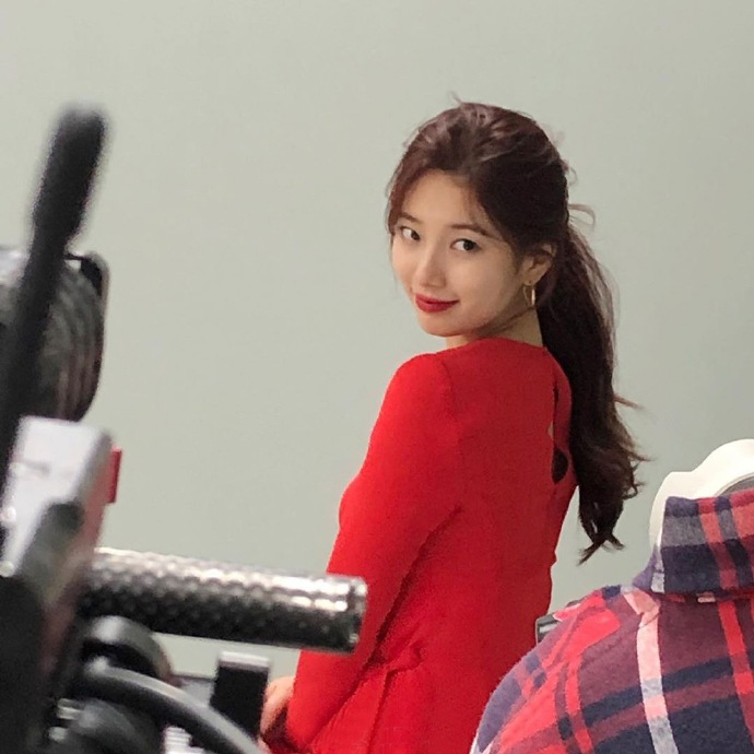 裴秀智短发穿搭,裴秀智从出道到现在变化