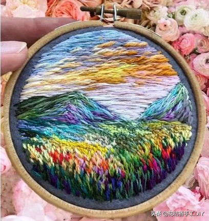 刺绣画自己绣教程,沙发背景的刺绣风景画