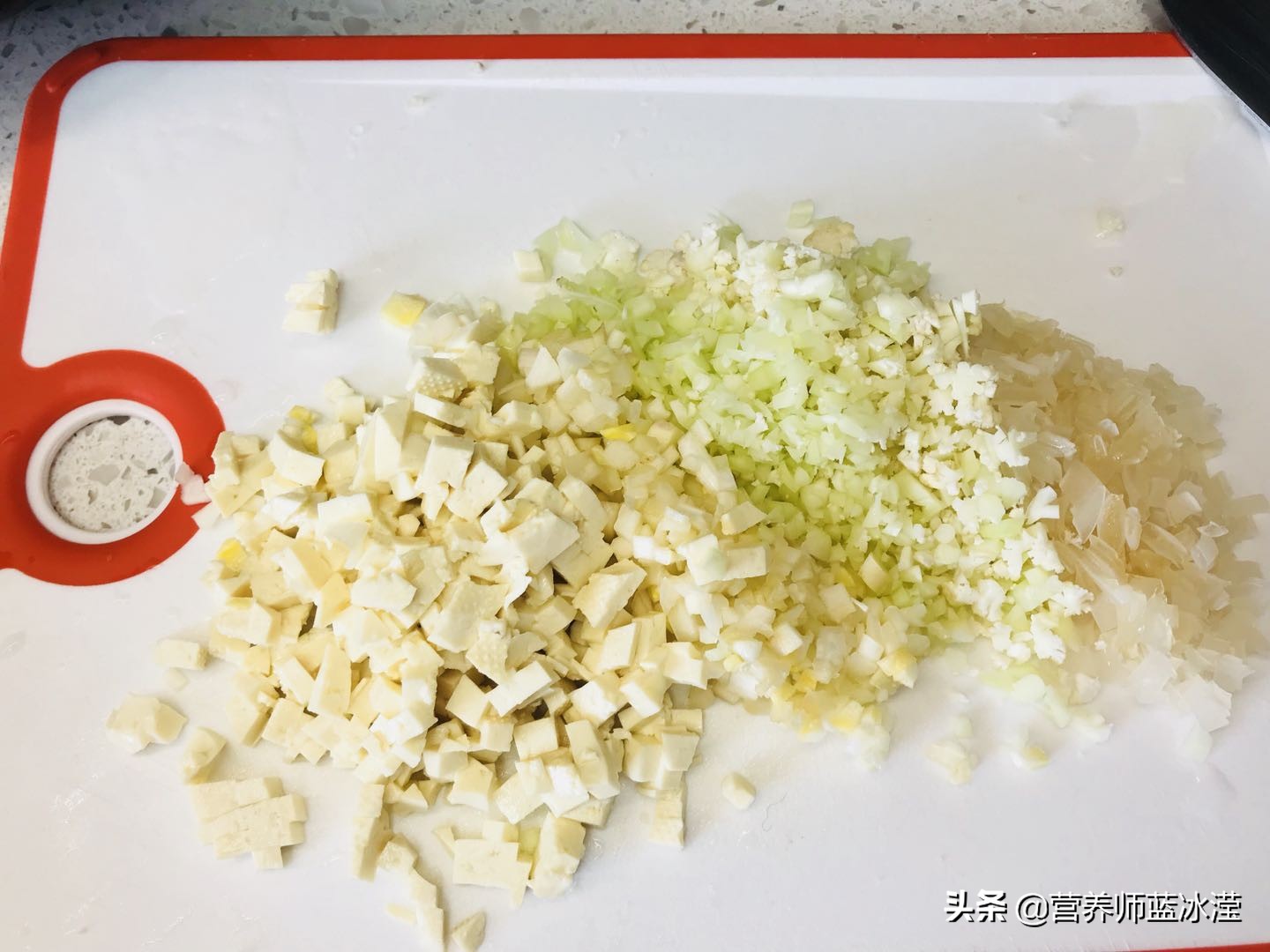宝宝便秘通便的食谱,2-3岁便秘宝宝润肠通便辅食