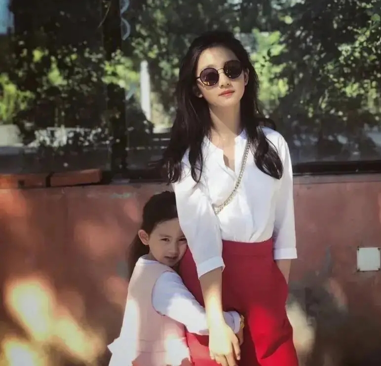 14岁黄多多打扮,14岁黄多多惊艳古装