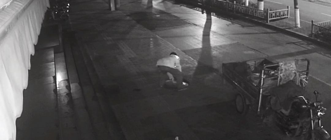 加强对偷窨井盖的违法打击,最高检发布涉窨井盖犯罪典型案例