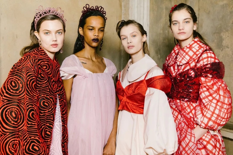 拒绝土气学会穿搭小技巧,红色内搭怎么穿