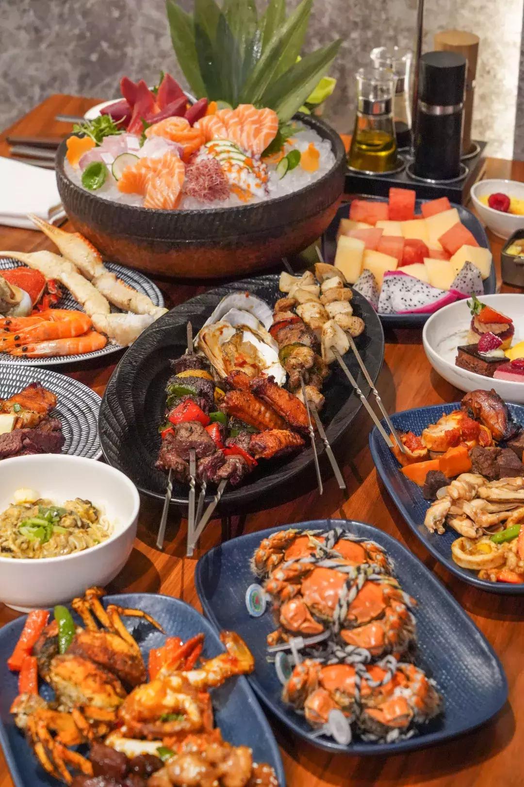 康得思自助餐厅蟹宴,金秋美味的大闸蟹盛宴