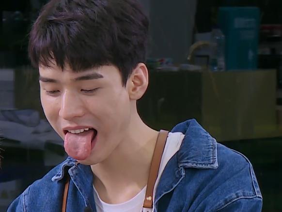 龚俊用毛巾擦头哼着歌,龚俊刮迪丽热巴鼻子第几集