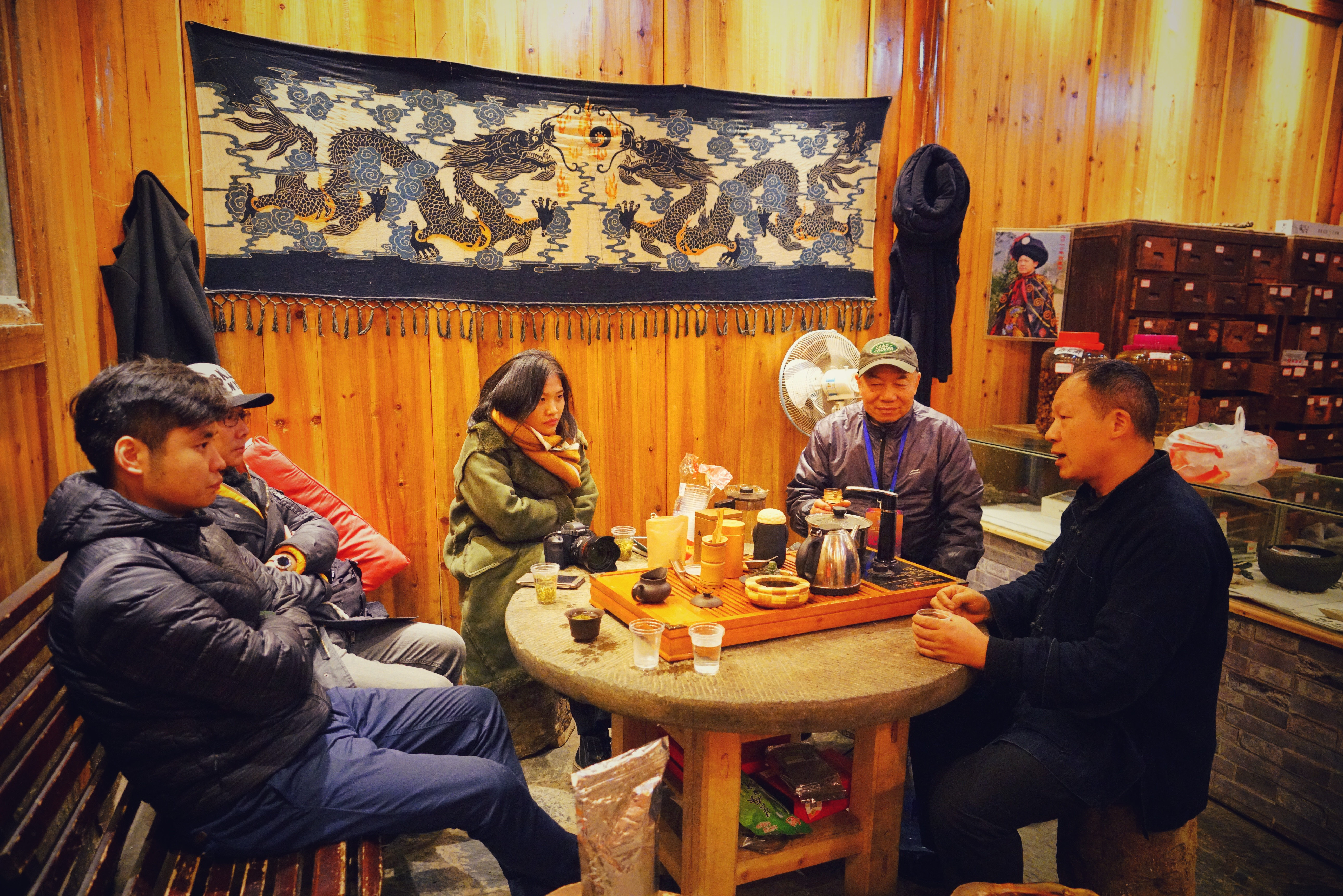 贵州西江千户苗寨节日气息超浓厚,西江千户苗寨春节活动