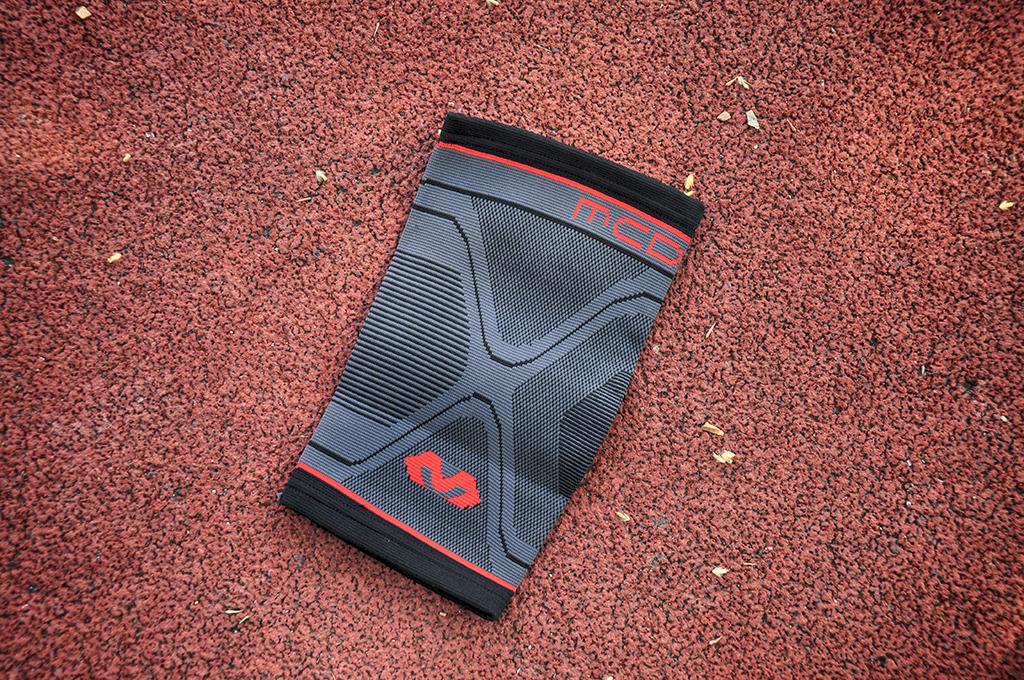 迈克达威防撞护膝测评,迈克达威护膝4200测评