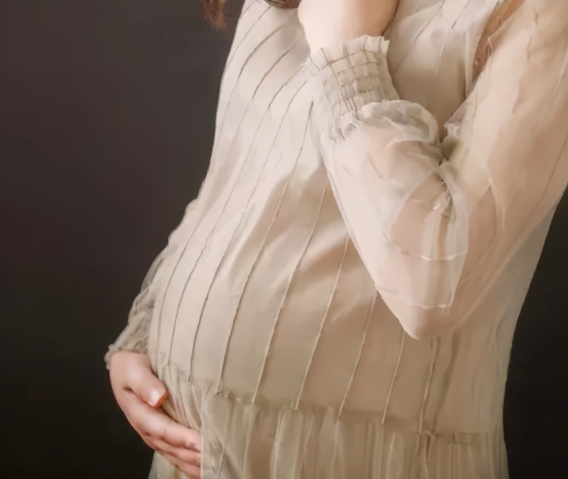 孕妇破羊水老公反应,孕妇突然羊水破了丈夫找车