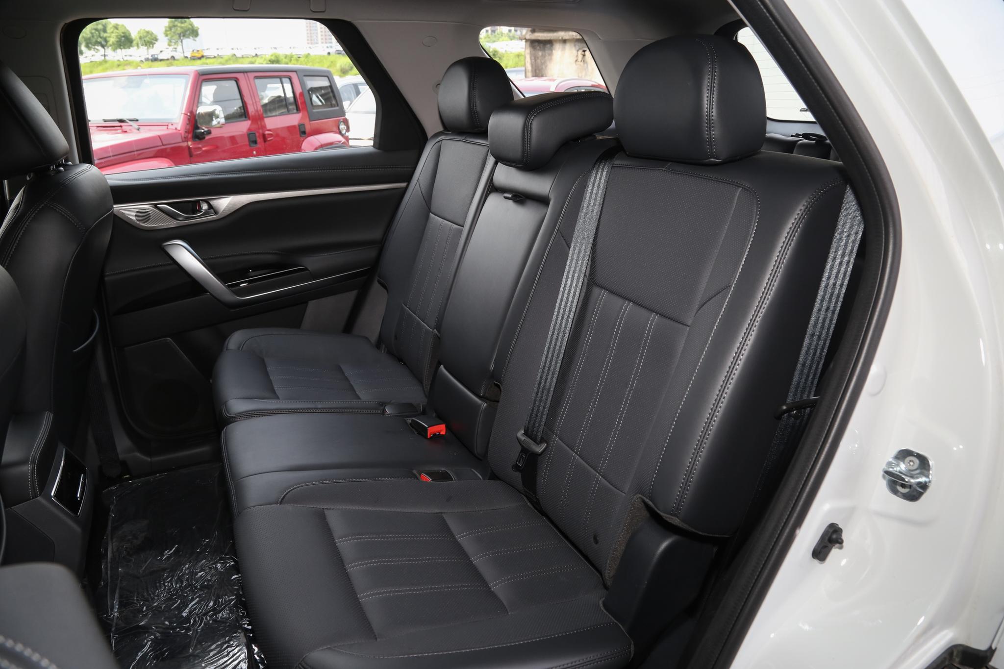 20万左右买中大型SUV，这3款是首选，2.0T配四驱，家用自驾两不误